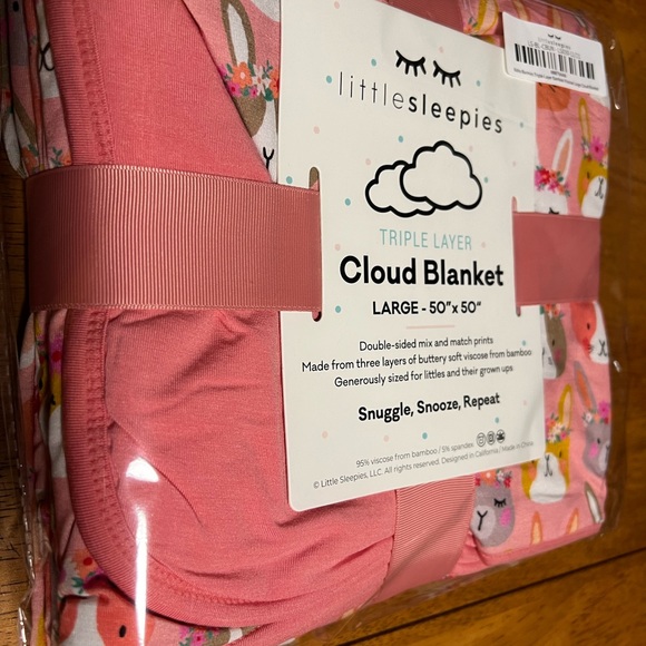 little sleepies Other - New little sleepies icloud blanket